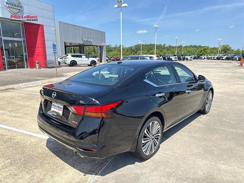 Used 2025 Nissan Altima 2.5 SL AWD/4WD image 7