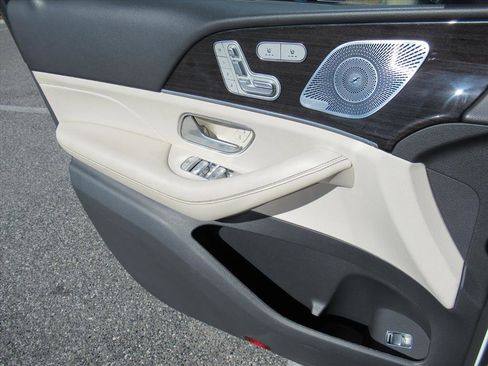 Used 2020 Mercedes-Benz GLE 350 image 27