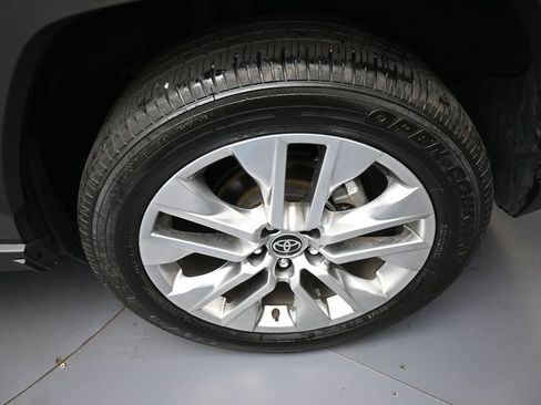 Certified 2024 Toyota RAV4 XLE Premium AWD/4WD image 15