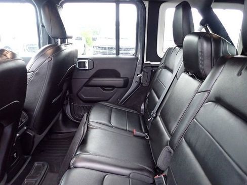 Used 2021 Jeep Wrangler Unlimited Sahara AWD/4WD image 12