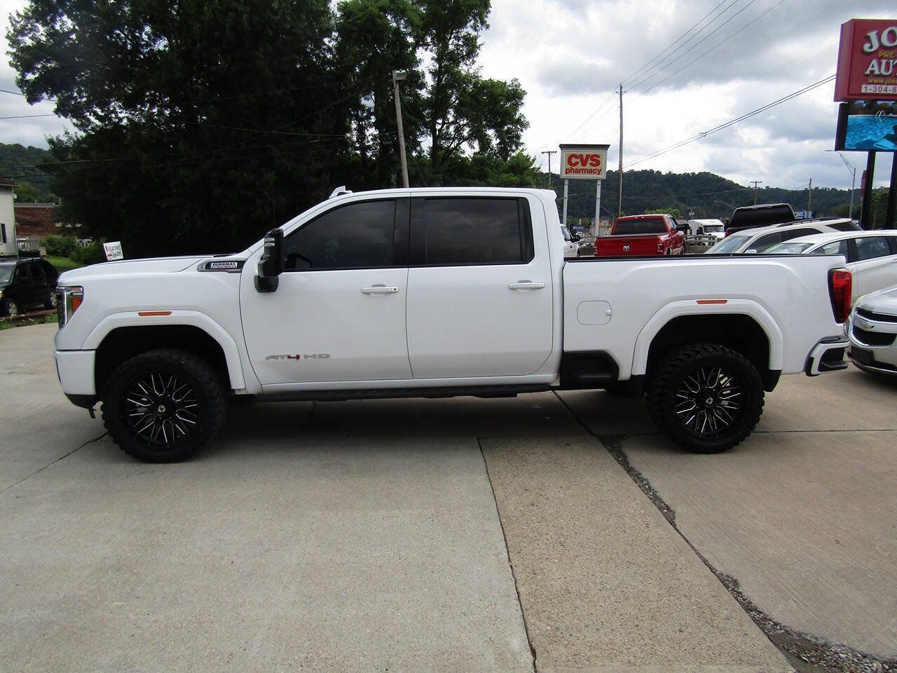 Used 2022 GMC Sierra 2500 AT4 w/ AT4 Premium Plus Package AWD/4WD image 4
