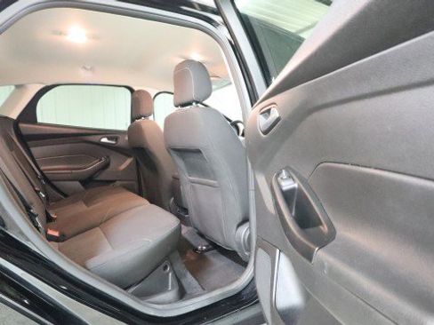 Used 2018 Ford Focus SE image 11