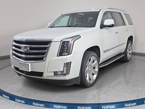 Used 2020 Cadillac Escalade Premium Luxury AWD/4WD image 1