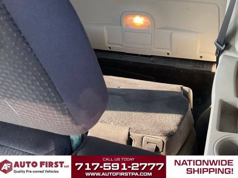 Used 2017 Dodge Grand Caravan SE FWD image 19