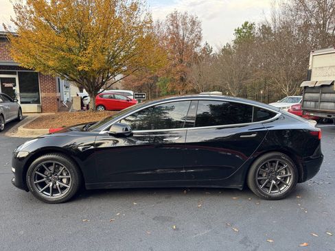 Used 2018 Tesla Model 3 Long Range image 2
