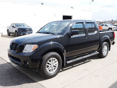 Used 2019 Nissan Frontier SV w/ Value Truck Package image 4