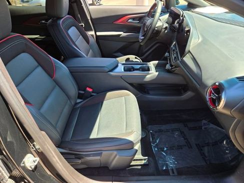Used 2025 Chevrolet Equinox EV RS FWD image 20