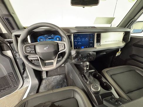 New 2026 Ford Bronco Outer Banks image 6