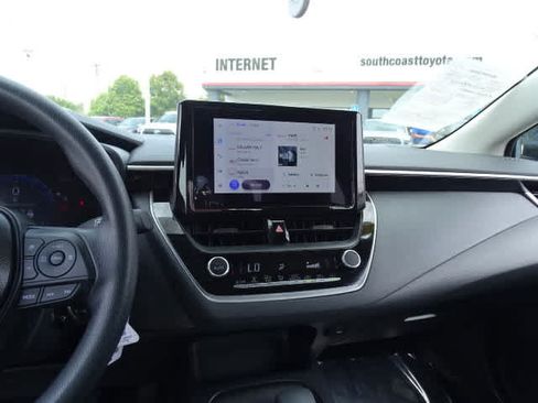 Used 2026 Toyota Corolla LE FWD image 27