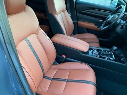 Certified 2025 MAZDA CX-50 2.5 Turbo w/ Premium Plus Pkg image 10