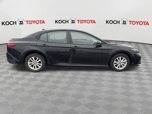 Used 2025 Toyota Camry LE image 9