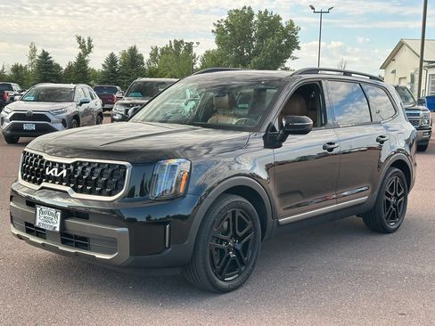 Used 2023 Kia Telluride EX X-Line AWD/4WD image 2