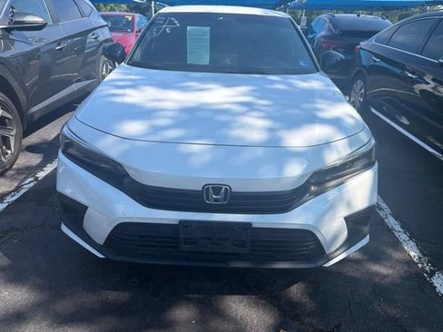 Used 2023 Honda Civic Sport image 2