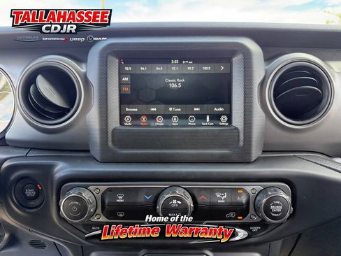 Used 2022 Jeep Wrangler Sport AWD/4WD image 20