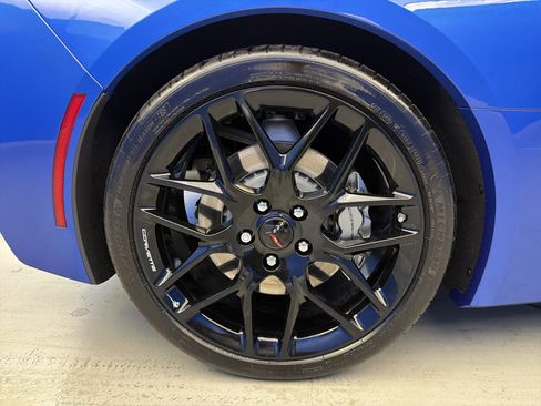 Used 2019 Chevrolet Corvette Stingray Coupe w/ 2LT Preferred Equipment Group RWD image 9