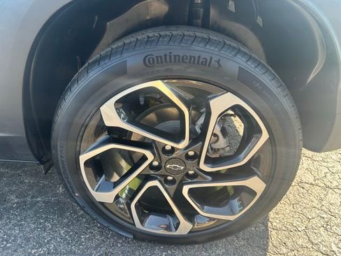 Certified 2024 Chevrolet Trax RS w/ Driver Confidence Package image 14