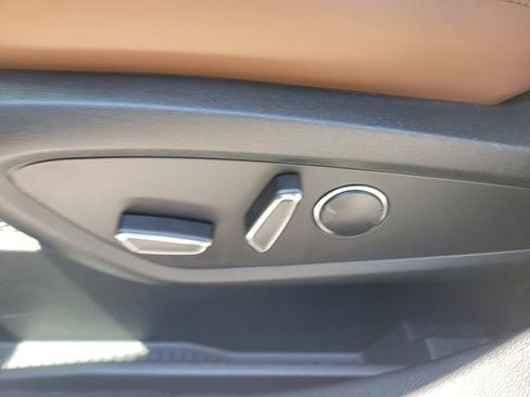 Certified 2023 Lincoln Nautilus Reserve image 12