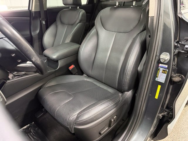 Used 2020 Hyundai Santa Fe SEL w/ Convenience + Premium Package AWD/4WD image 22