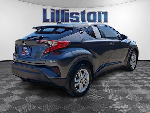 Used 2021 Toyota C-HR LE FWD image 4