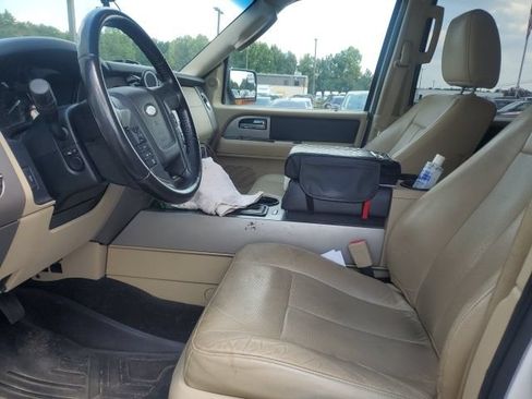 Used 2017 Ford Expedition EL XLT w/ Equipment Group 202A AWD/4WD image 4