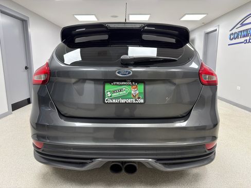 Used 2017 Ford Focus ST image 7