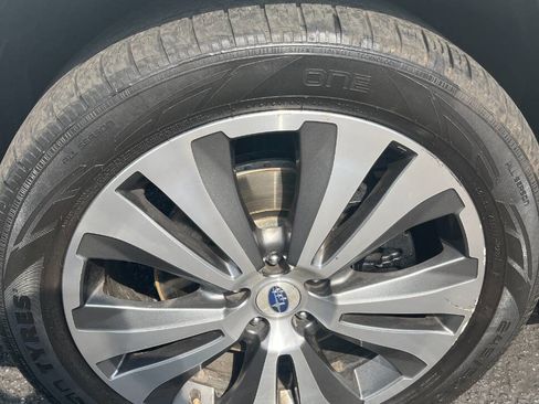 Used 2019 Subaru Ascent Touring image 9