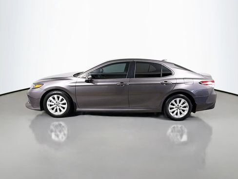 Used 2020 Toyota Camry LE image 8