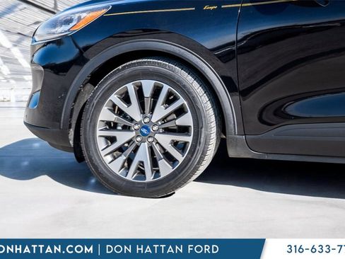 Used 2020 Ford Escape Titanium image 34