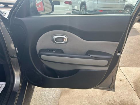 Used 2019 Kia Soul image 16