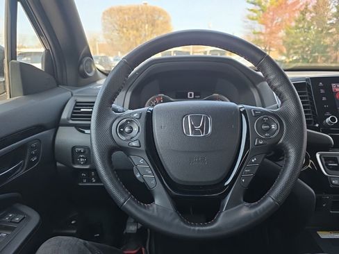 Certified 2023 Honda Ridgeline Black Edition image 14