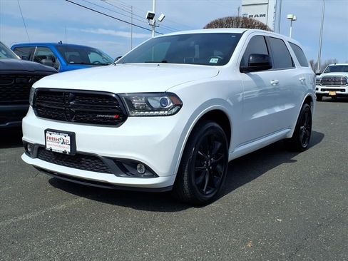 Used 2019 Dodge Durango SXT image 3
