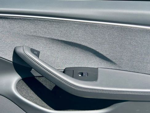 Used 2025 Tesla Model 3 Long Range RWD image 26