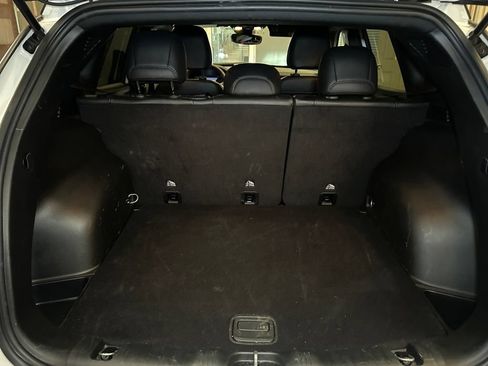 Used 2025 Jeep Compass Limited AWD/4WD image 19