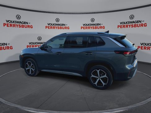 New 2026 Volkswagen Tiguan SE image 6