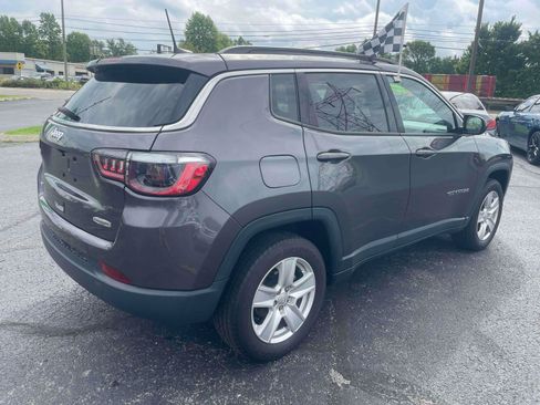 Used 2022 Jeep Compass Latitude w/ Convenience Group AWD/4WD image 8