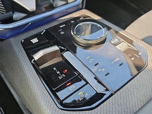 Used 2025 BMW X3 xDrive30i image 15