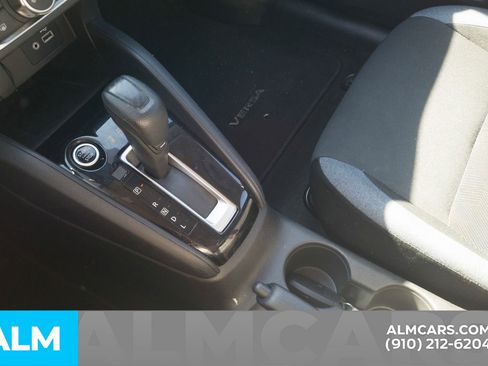 Used 2023 Nissan Versa SV image 10