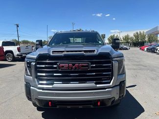 Used 2025 GMC Sierra 2500 AT4 w/ AT4 Premium Plus Package AWD/4WD video 3