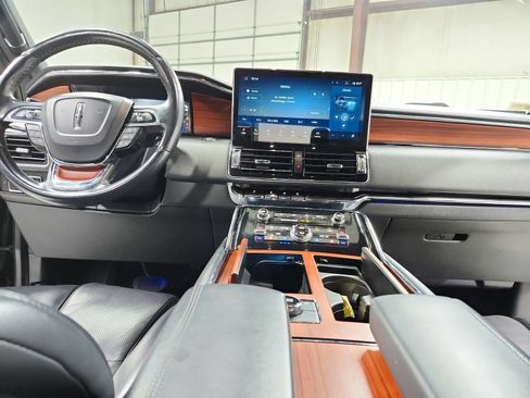 Used 2024 Lincoln Navigator Reserve AWD/4WD image 28