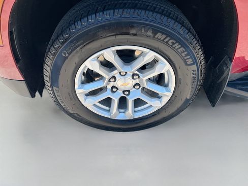 Used 2025 Chevrolet Tahoe LT AWD/4WD image 31