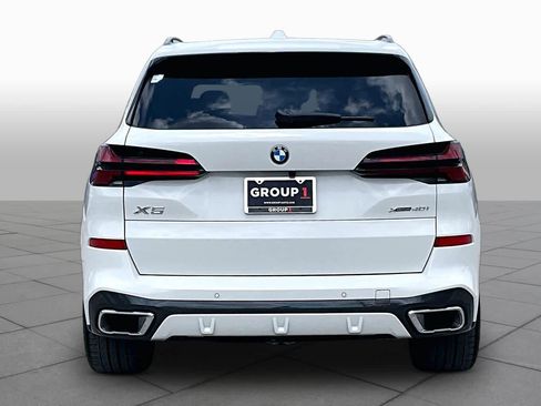 Used 2026 BMW X5 xDrive40i w/ M Sport Package AWD/4WD image 4