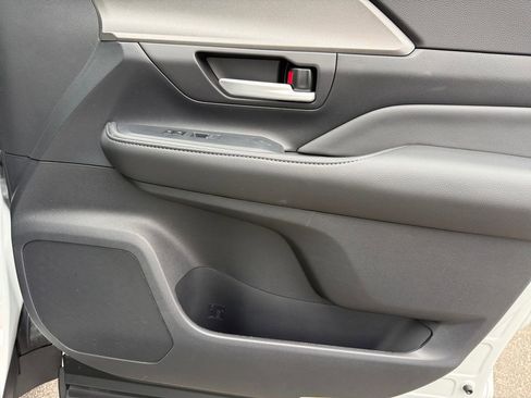 New 2026 Toyota Grand Highlander AWD Hybrid image 19