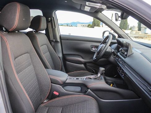 Used 2025 Honda HR-V Sport image 15