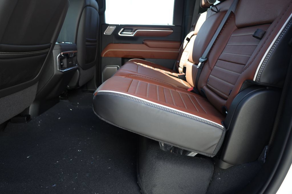 New 2026 GMC Sierra 2500 Denali Ultimate AWD/4WD image 18