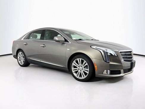 Used 2019 Cadillac XTS Luxury FWD image 4