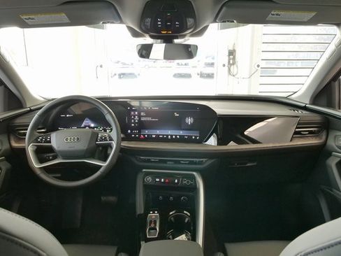 New 2025 Audi Q5 Premium Plus image 18