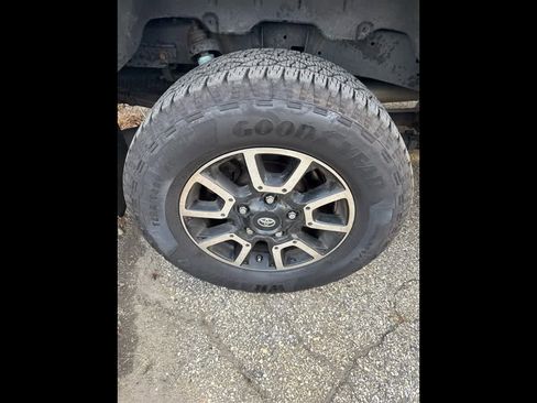 Used 2014 Toyota Tundra SR5 image 13