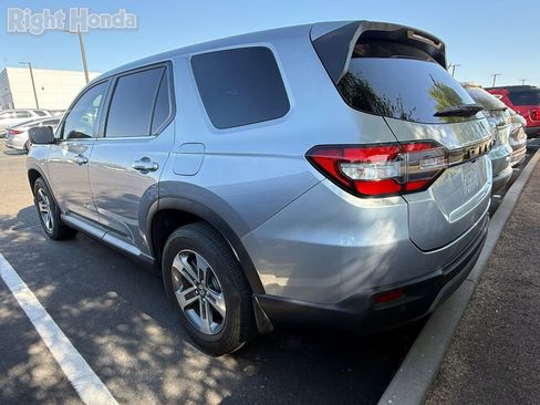 Used 2024 Honda Pilot EX-L image 3
