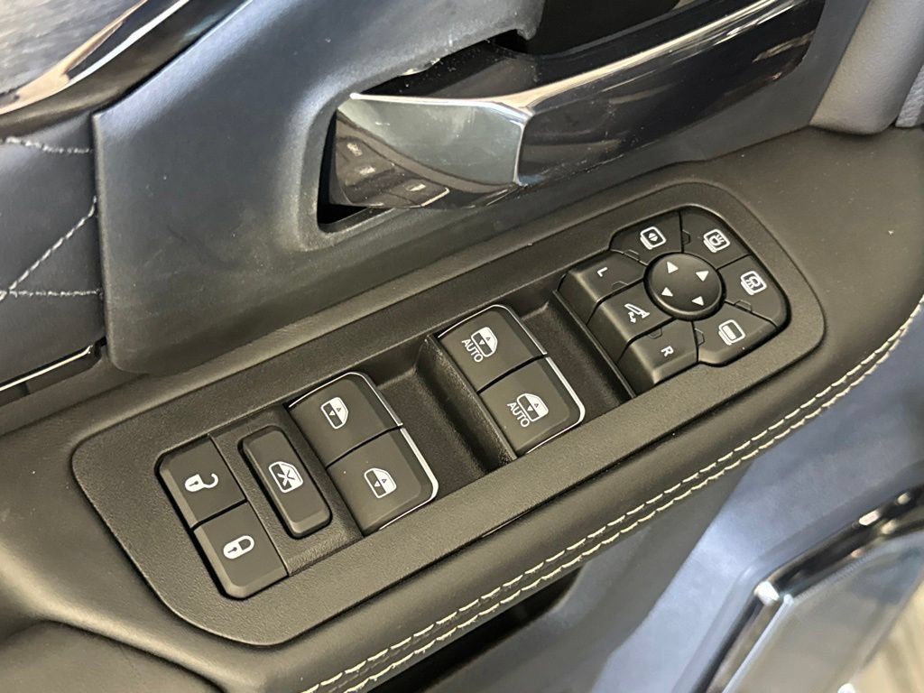 New 2027 RAM 2500 Limited AWD/4WD image 29