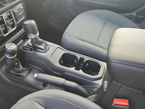 Used 2026 Jeep Wrangler Unlimited Sport AWD/4WD image 13